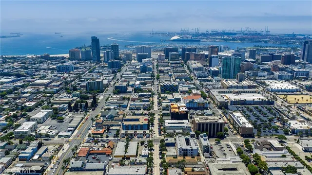 $2,200 | 601 Linden Avenue, Unit 303, Long Beach, CA 90802