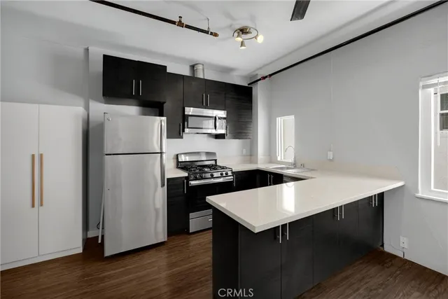 $2,200 | 601 Linden Avenue, Unit 303, Long Beach, CA 90802