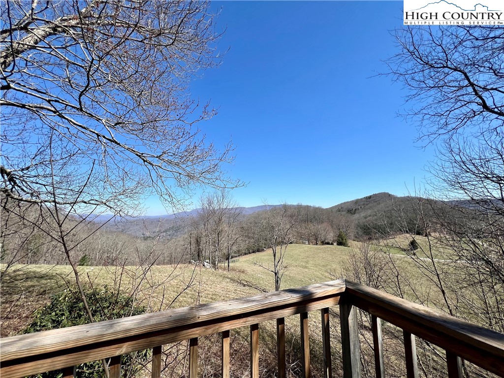 354 Joe Townsend Road Banner Elk, NC 28604 - Photo 3 of 18 Gallery Image 3