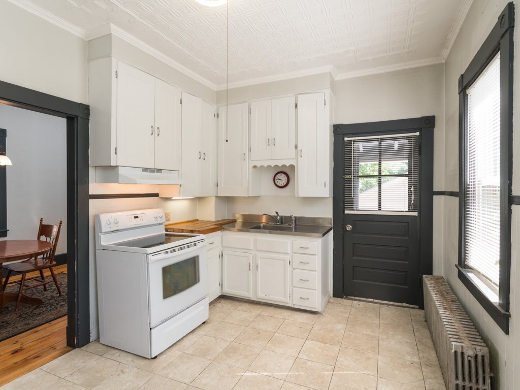 32 Magic Avenue Rochester, NH 03868 - Photo 4 of 23