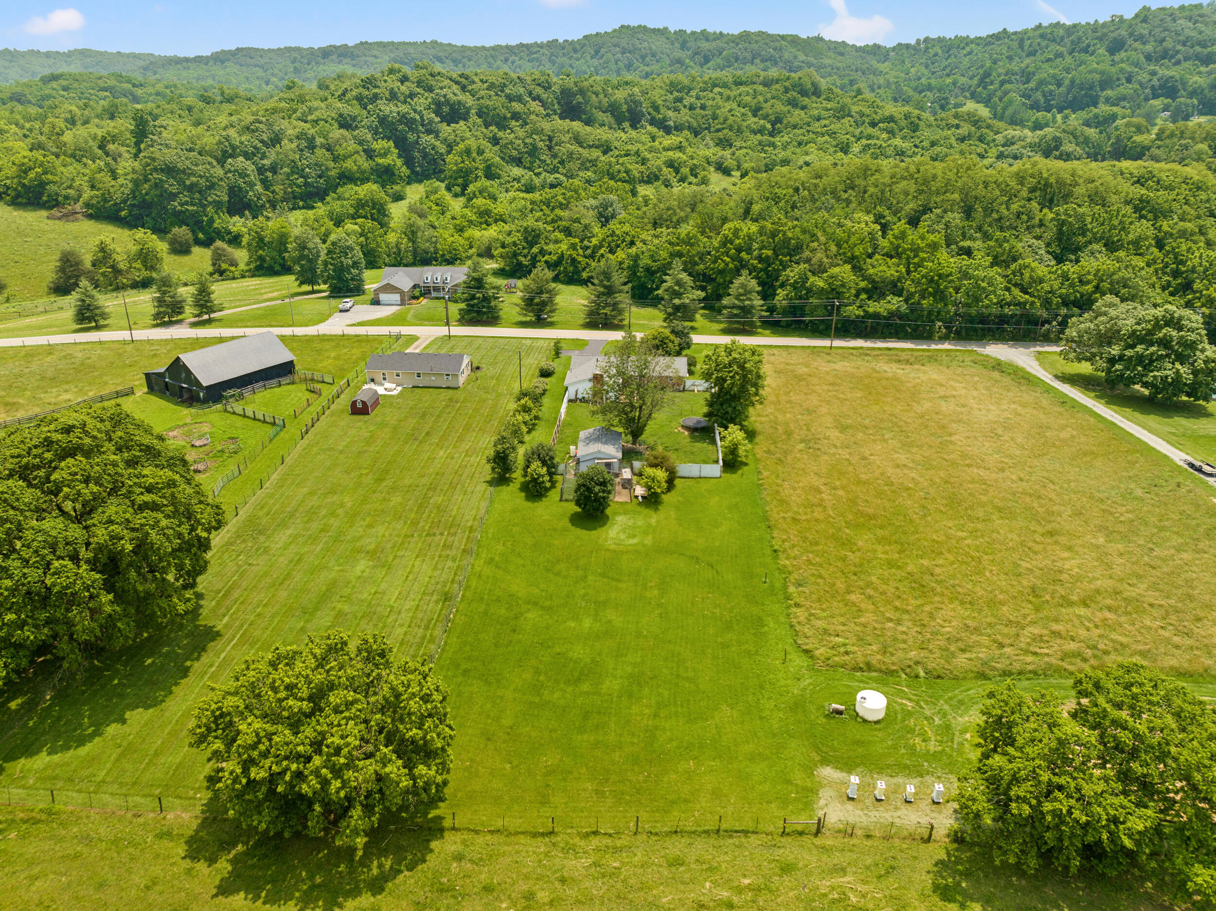 7830 Lebanon Road Danville, KY 40422 - Photo 3 of 33 IMG_8496