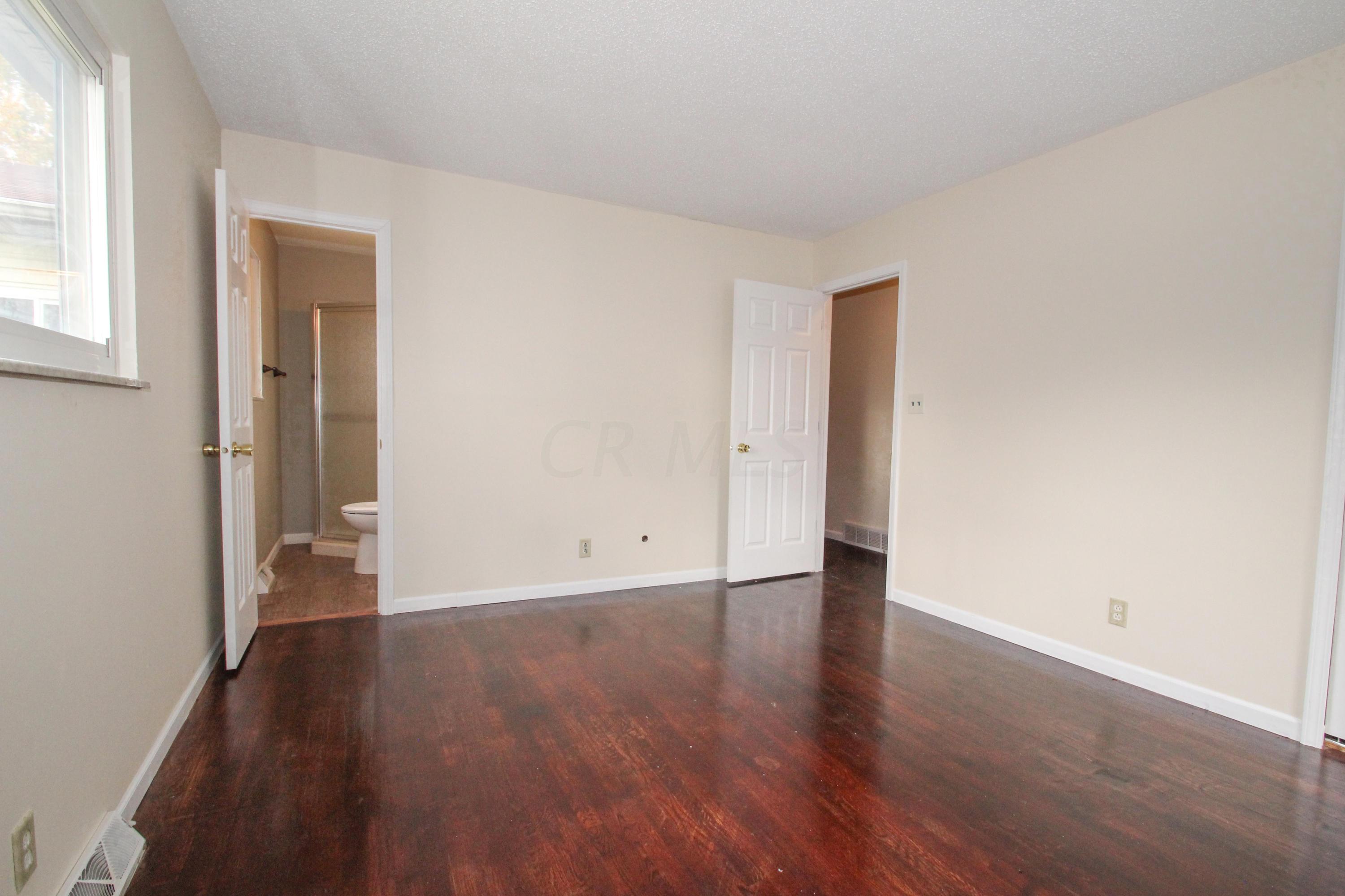 4835 Manitoba Road Columbus, OH 43229 - Photo 15 of 29 Gallery Image 15