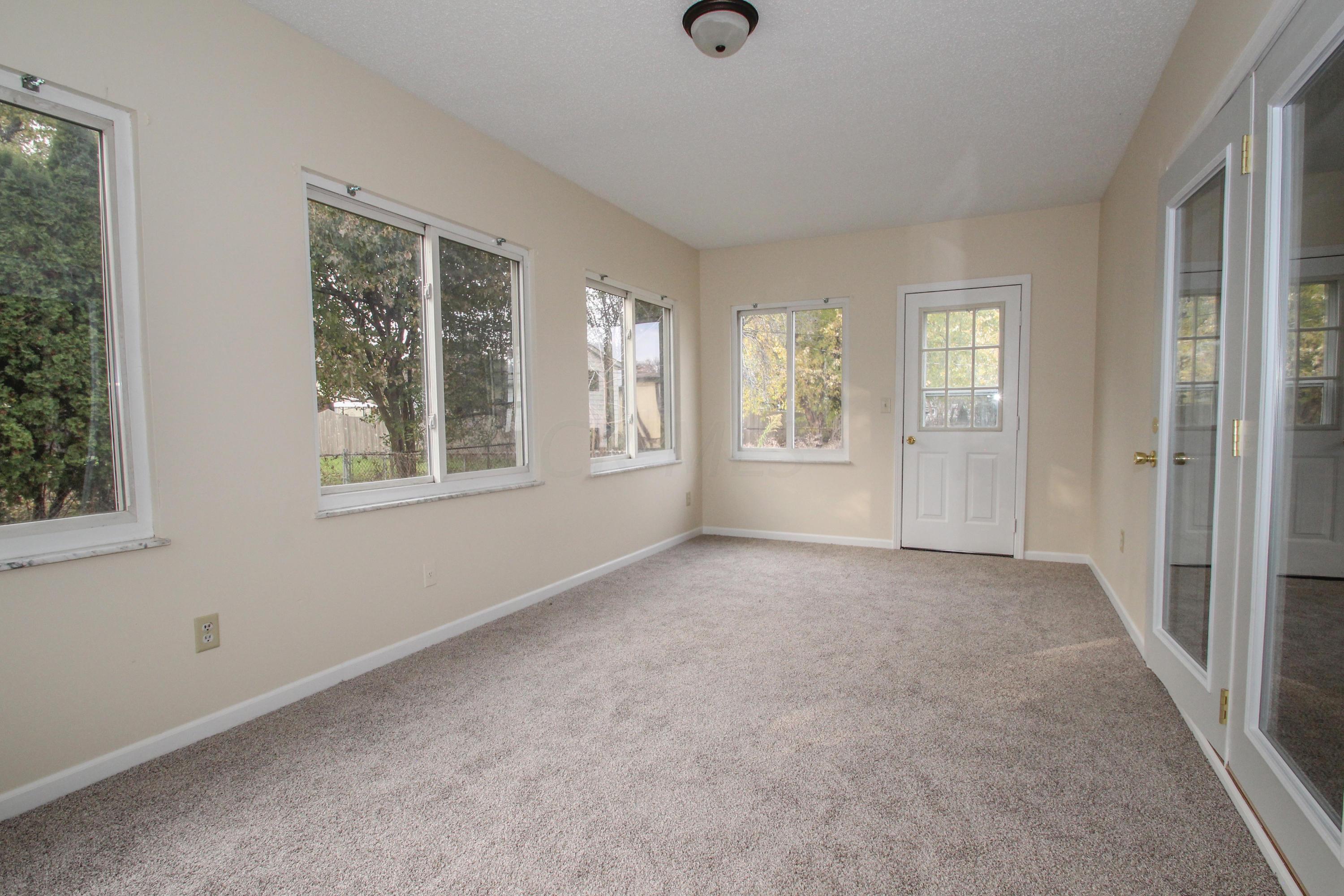 4835 Manitoba Road Columbus, OH 43229 - Photo 24 of 29 Gallery Image 24