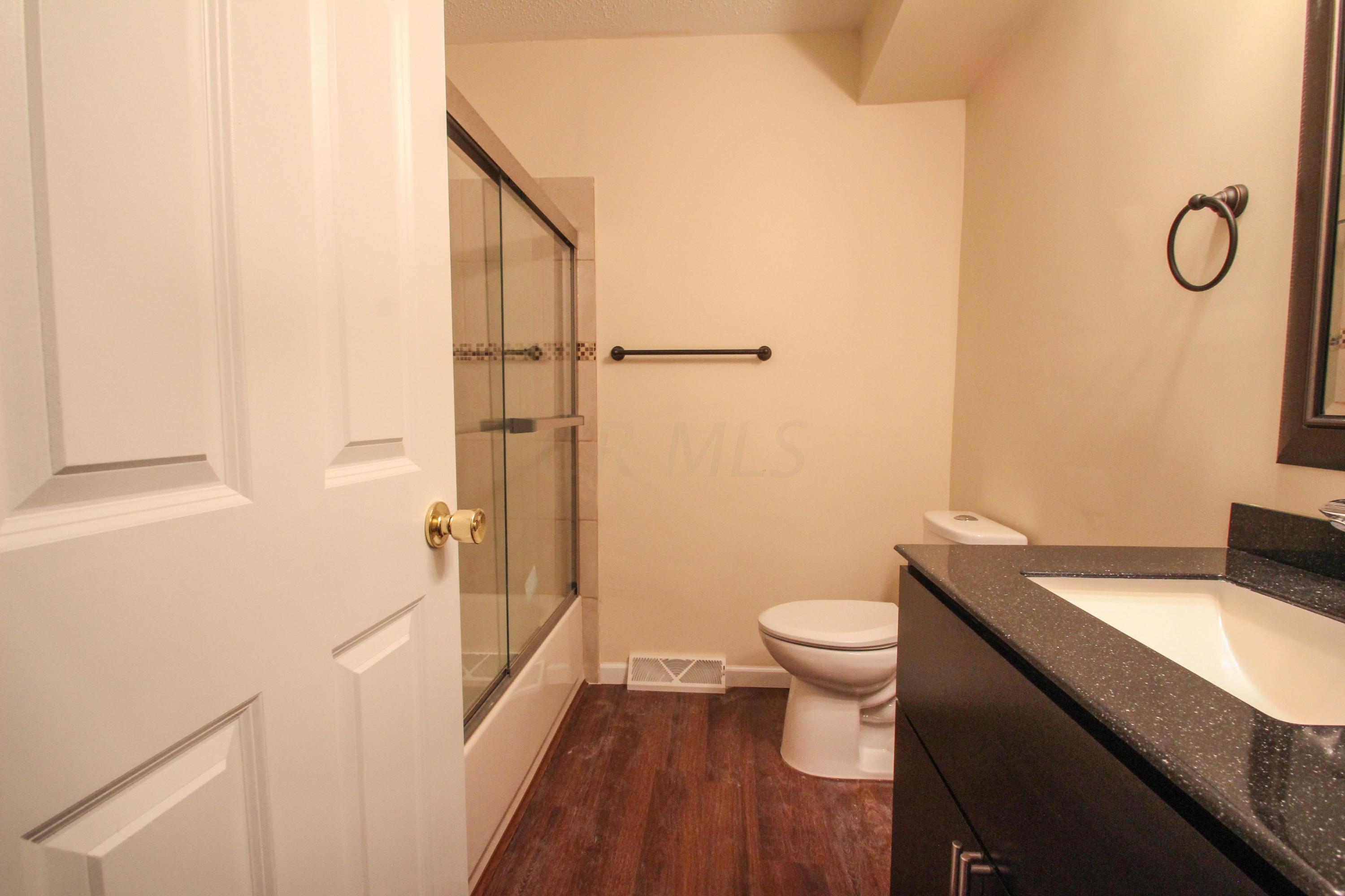 4835 Manitoba Road Columbus, OH 43229 - Photo 8 of 29 Gallery Image 8