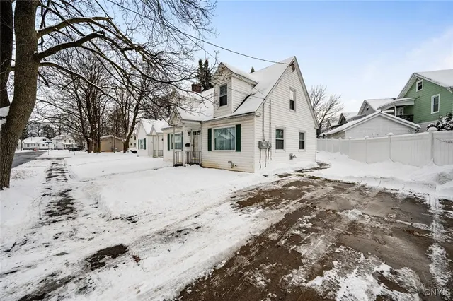 $199,999 | 123 Roosevelt Drive, Utica, NY 13502