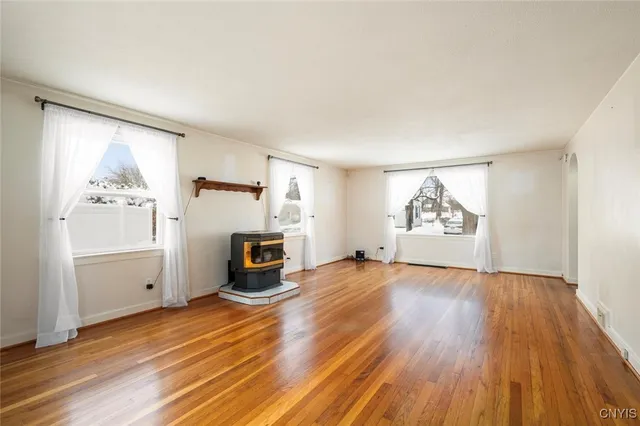 $199,999 | 123 Roosevelt Drive, Utica, NY 13502