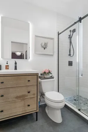 $4,500 | 1667 North Bissell Street, Unit 2, Chicago, IL 60614