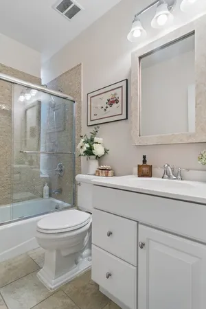 $4,500 | 1667 North Bissell Street, Unit 2, Chicago, IL 60614