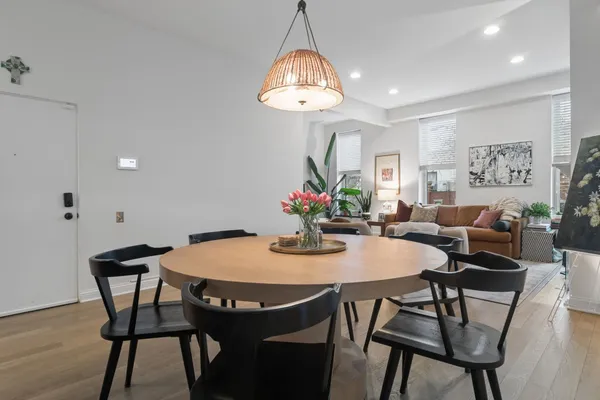 $4,500 | 1667 North Bissell Street, Unit 2, Chicago, IL 60614