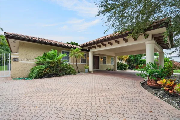$6,900 | 14640 Snapper Drive, Coral Gables, FL 33158
