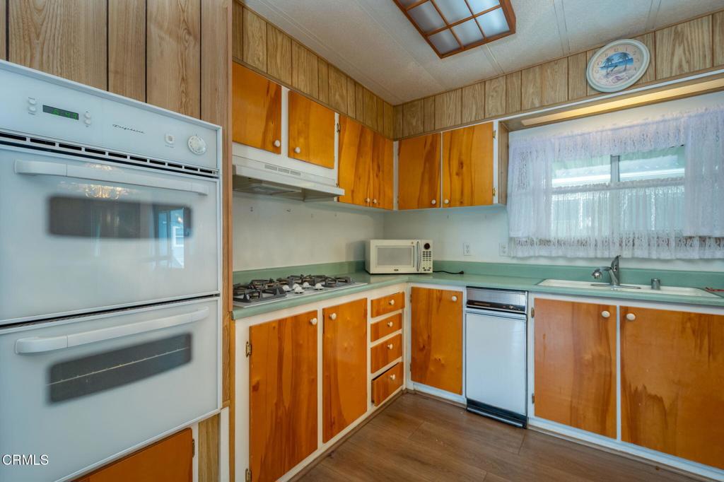 1550 Rory Lane, Unit 184 Simi Valley, CA 93063 - Photo 8 of 19 VCV-Rory-09