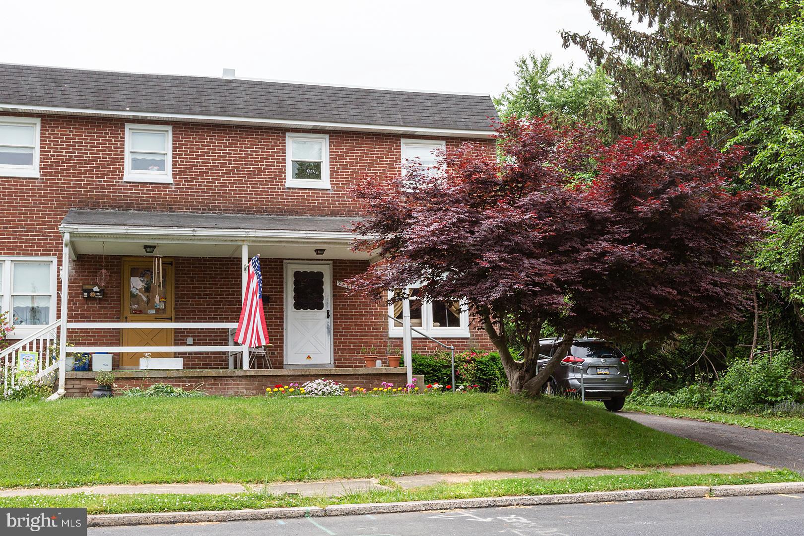 246 Charles Road Lancaster, PA 17603 - Photo 2 of 38 Gallery Image 2