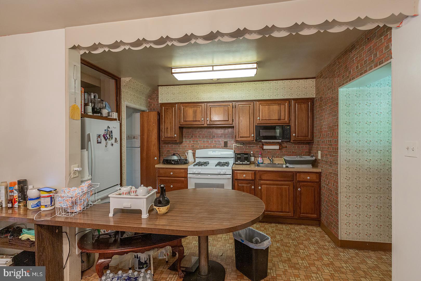 246 Charles Road Lancaster, PA 17603 - Photo 14 of 38 Gallery Image 14