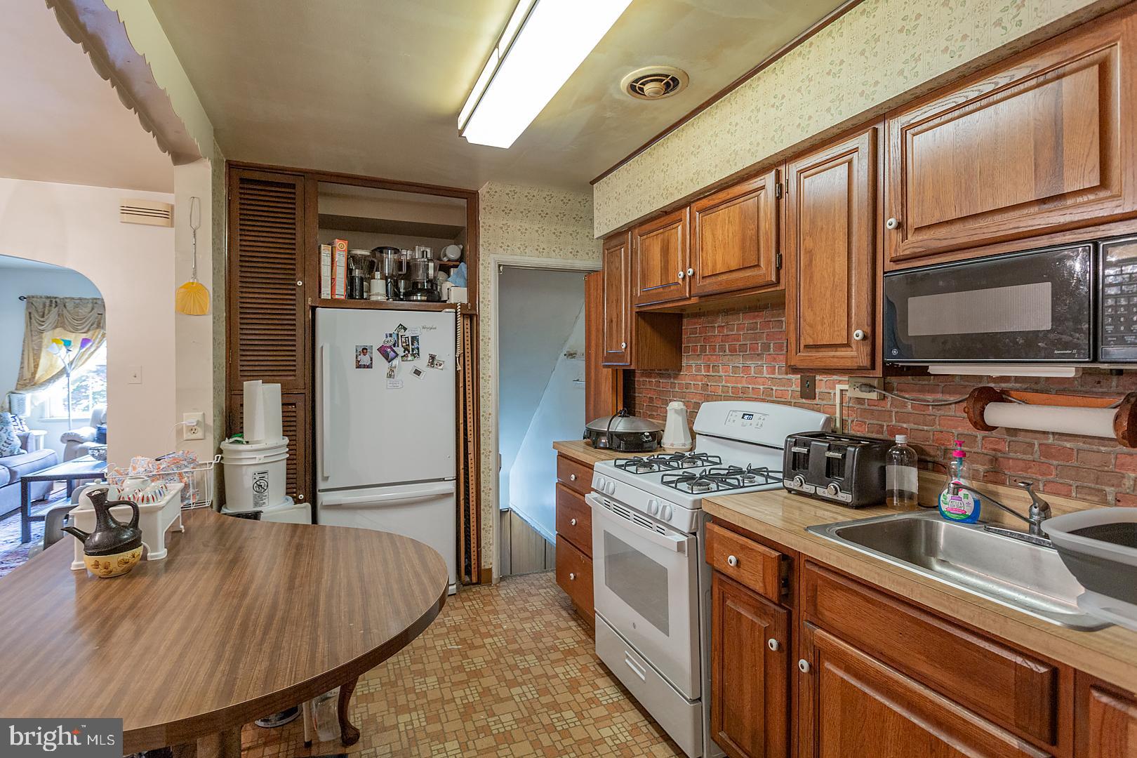 246 Charles Road Lancaster, PA 17603 - Photo 16 of 38 Gallery Image 16