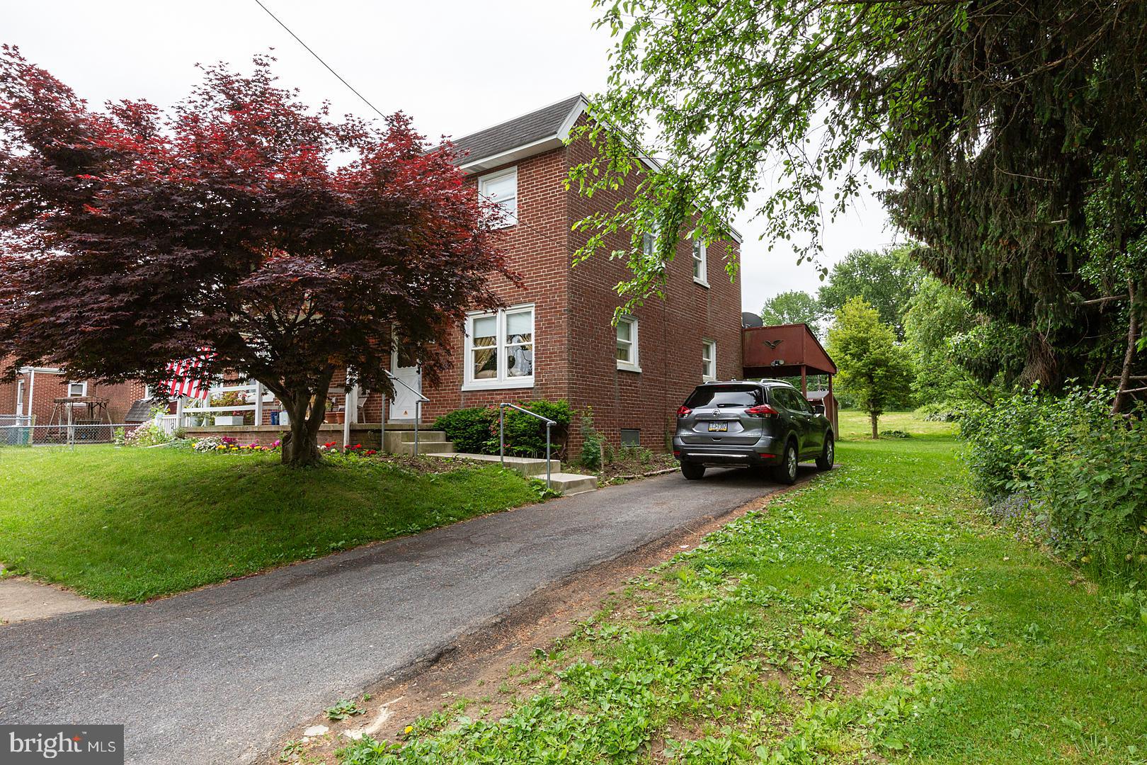 246 Charles Road Lancaster, PA 17603 - Photo 3 of 38 Gallery Image 3