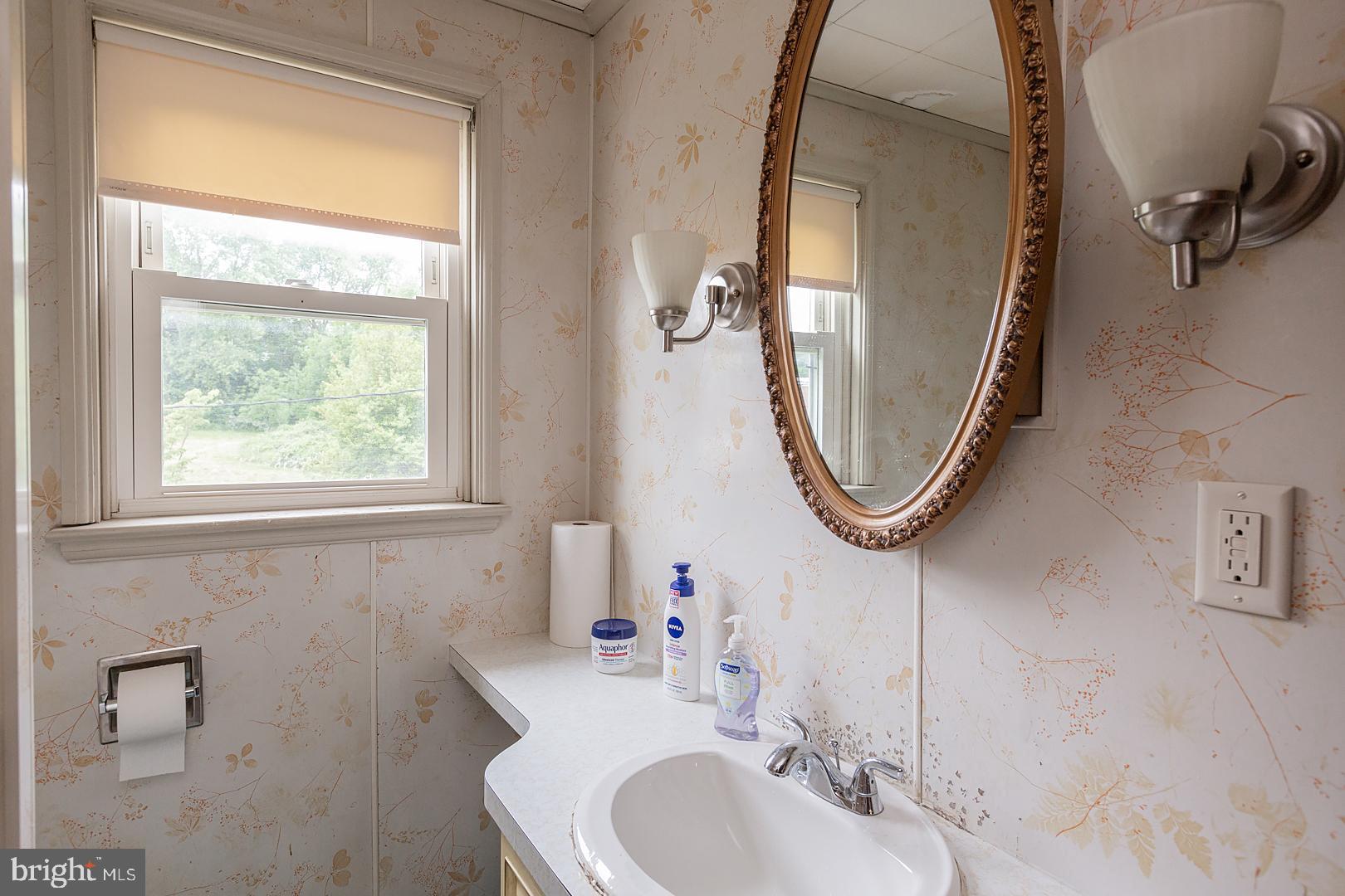 246 Charles Road Lancaster, PA 17603 - Photo 25 of 38 Gallery Image 25