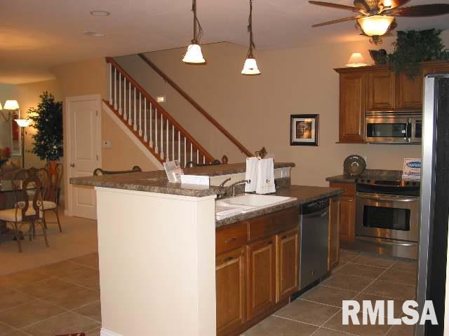 110 9th Street Hampton, IL 61256 - Photo 6 of 9 Gallery Image 6