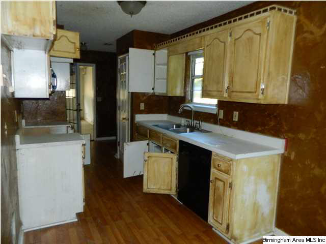 15469 Stonehedge Cliffs Road Northport, AL 35475 - Photo 9 of 13