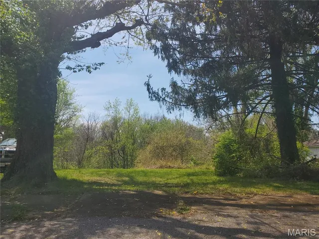 $6,000 | 80 North 98th Street, Belleville, IL 62223