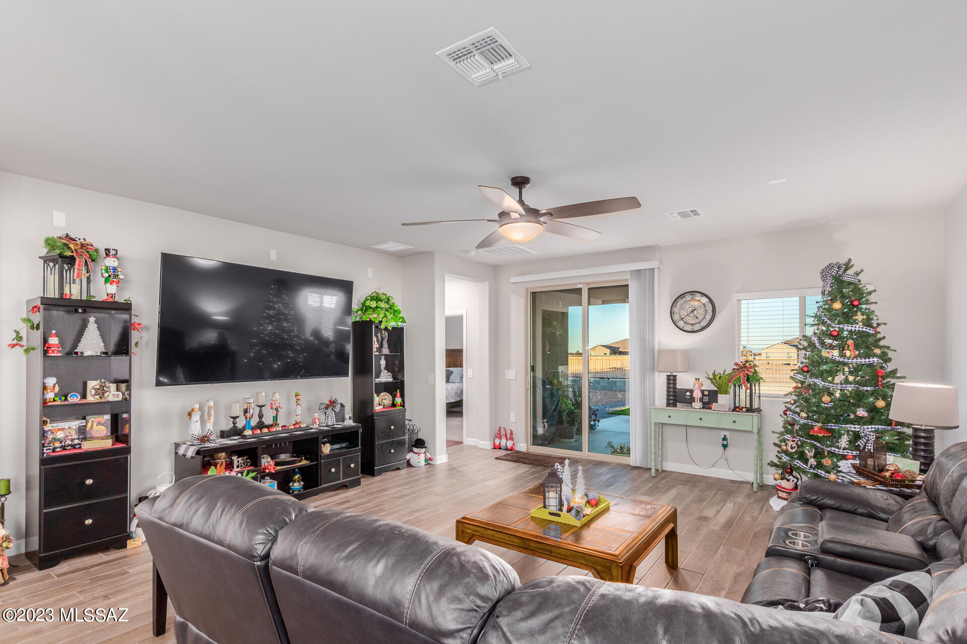 17162 West Gatling Road Marana, AZ 85653 - Photo 9 of 34