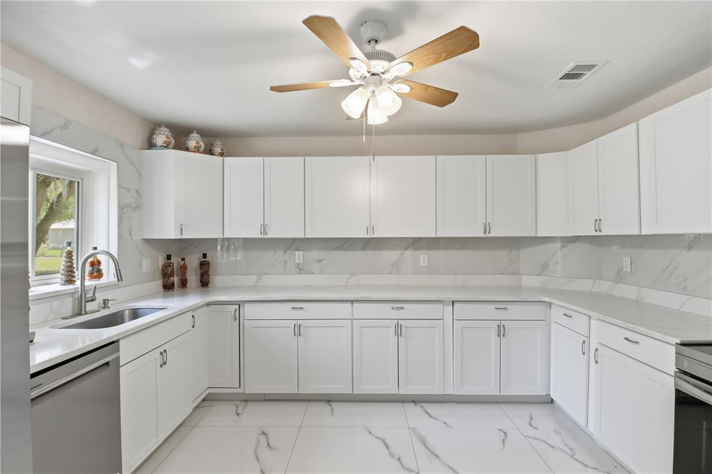 67 Cove Road Inglis, FL 34449 - Photo 13 of 36 Gallery Image 13