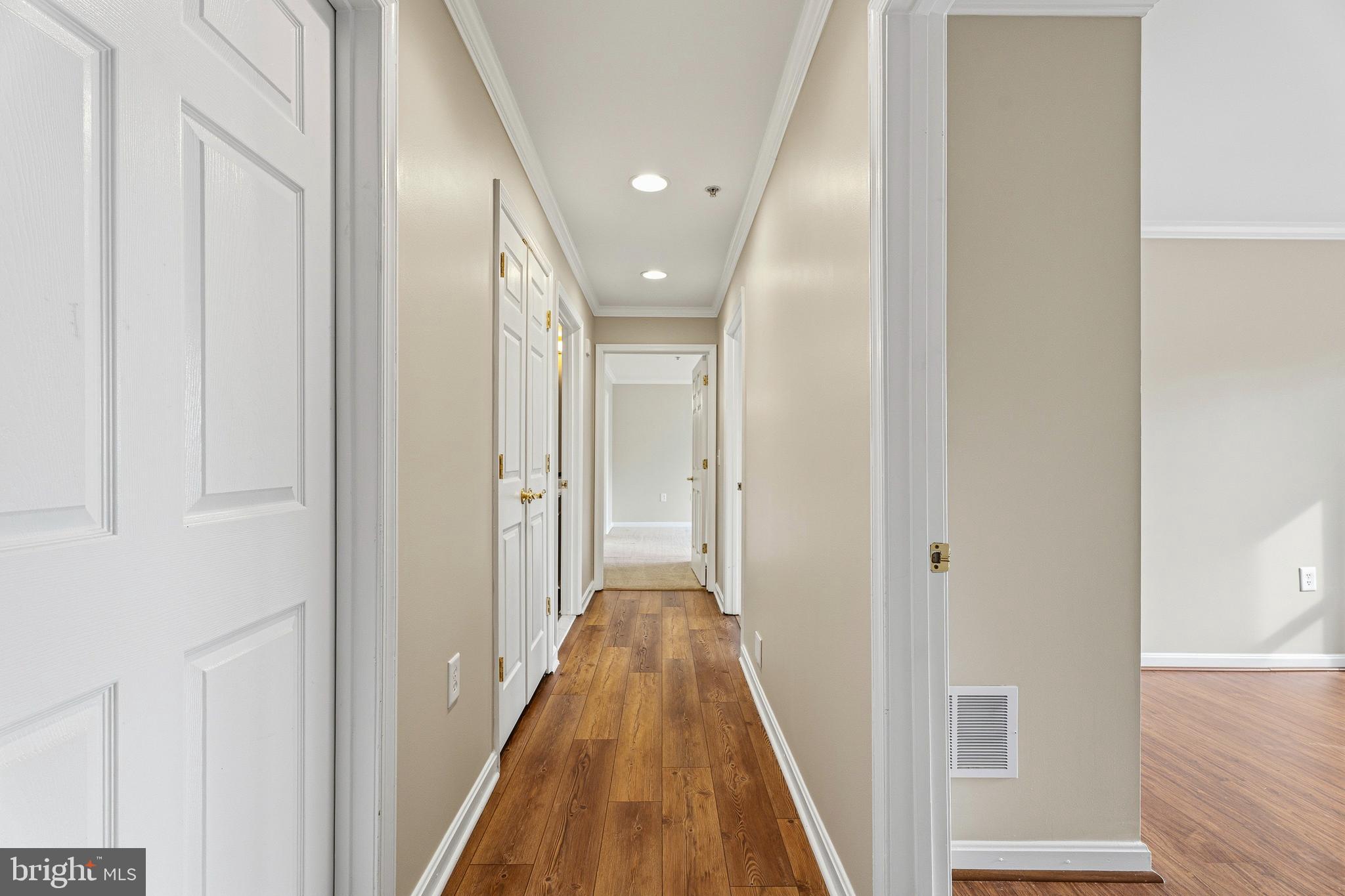 12240 Roundwood Road, Unit 509 Lutherville-Timonium, MD 21093 - Photo 18 of 39 Hallway