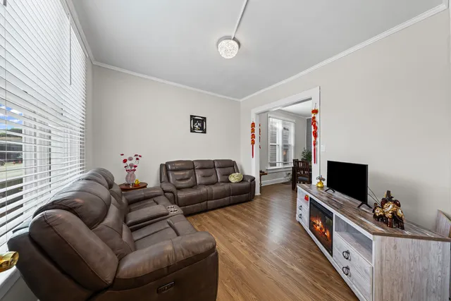 $378,000 | 2954 North Elston Avenue, Chicago, IL 60618