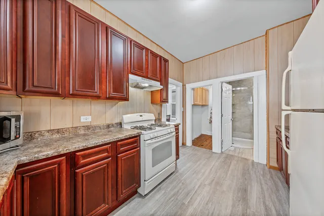 $378,000 | 2954 North Elston Avenue, Chicago, IL 60618