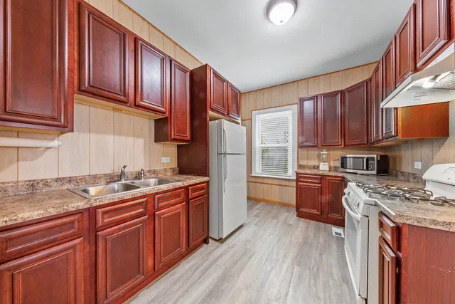 $378,000 | 2954 North Elston Avenue, Chicago, IL 60618