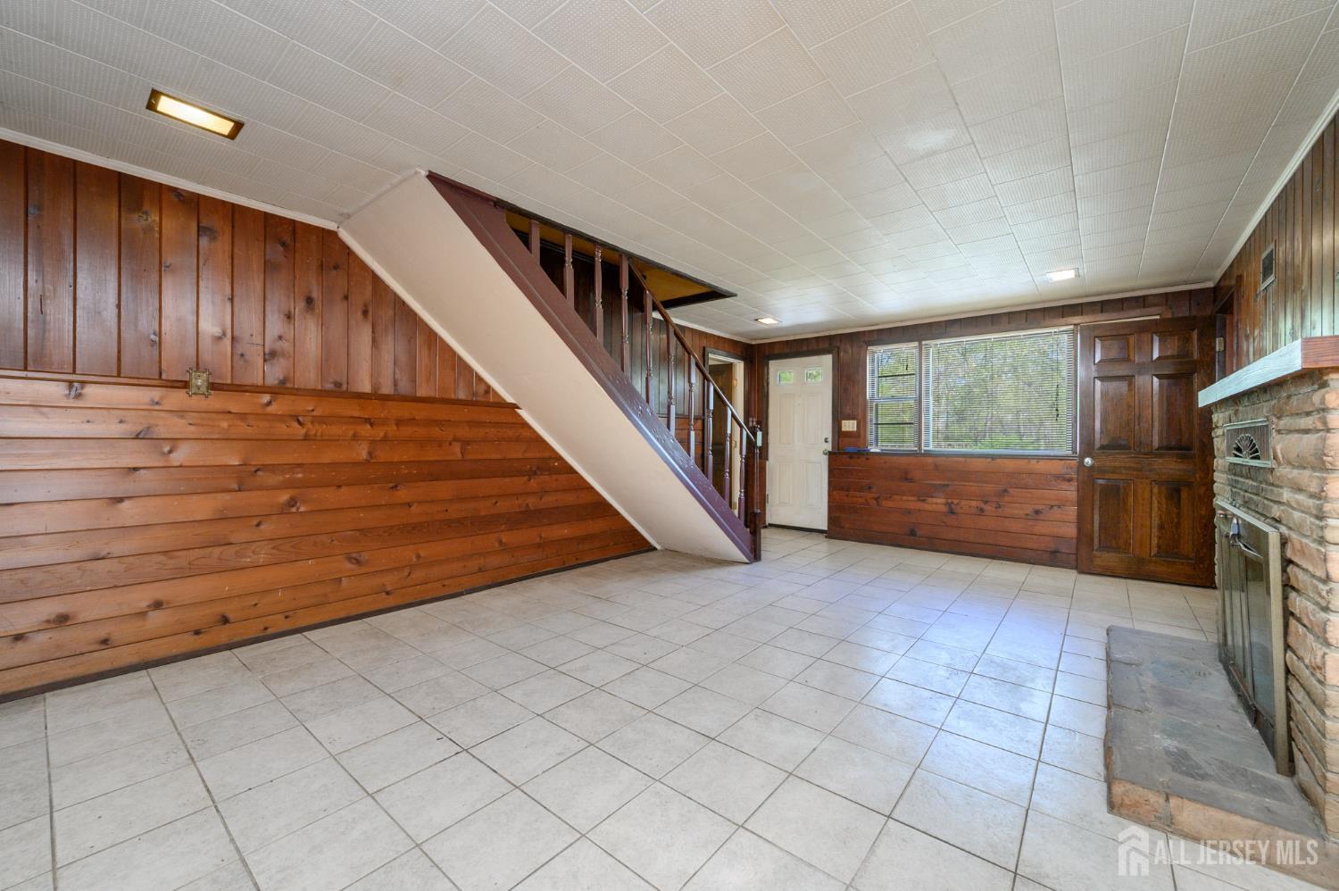 784 Yardville Hamilton Square Road Hamilton, NJ 08691 - Photo 4 of 47