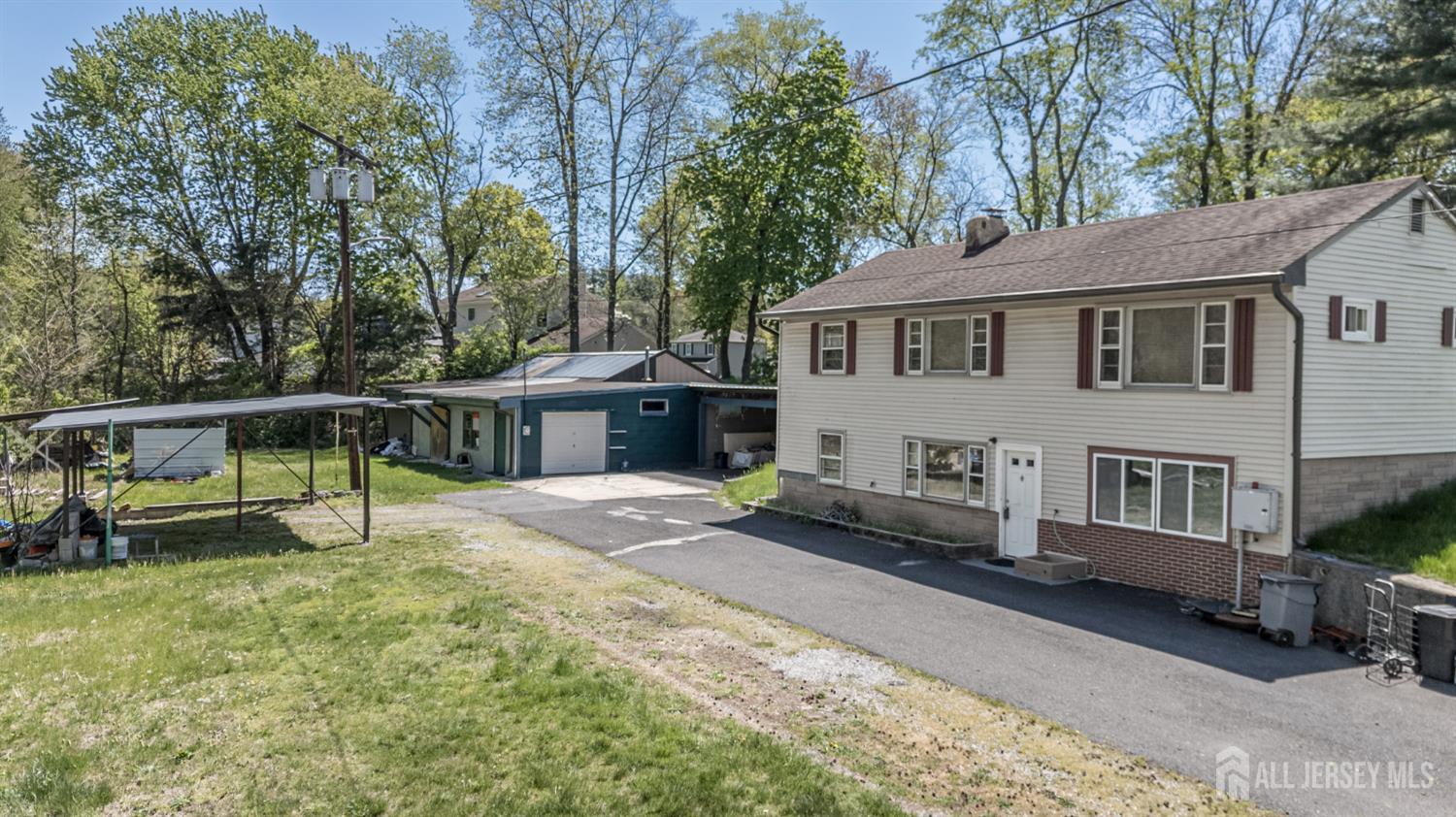 784 Yardville Hamilton Square Road Hamilton, NJ 08691 - Photo 47 of 47 a view of a house with backyard and sitting area