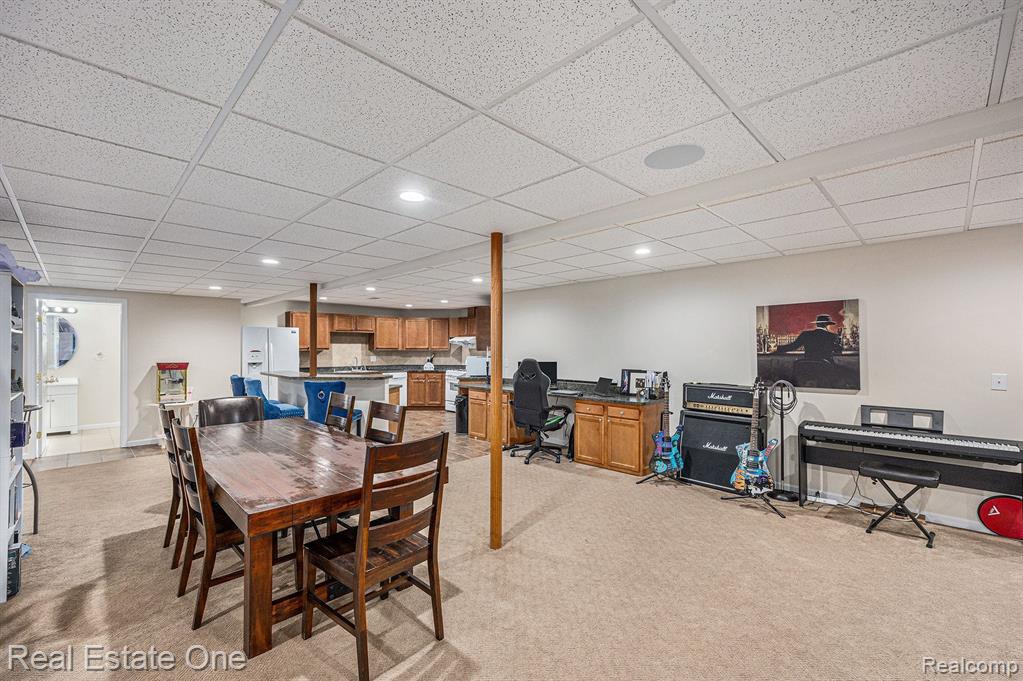 562 Springview Drive Rochester, MI 48307 - Photo 29 of 42