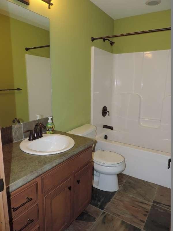 3730 Putnam Road Muskegon, MI 49445 - Photo 21 of 26 DSCN7062