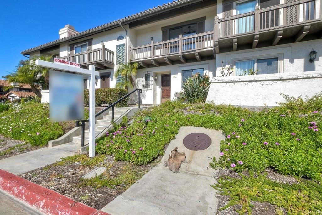 907 Hickory Court Carlsbad, CA 92011 - Photo 3 of 29