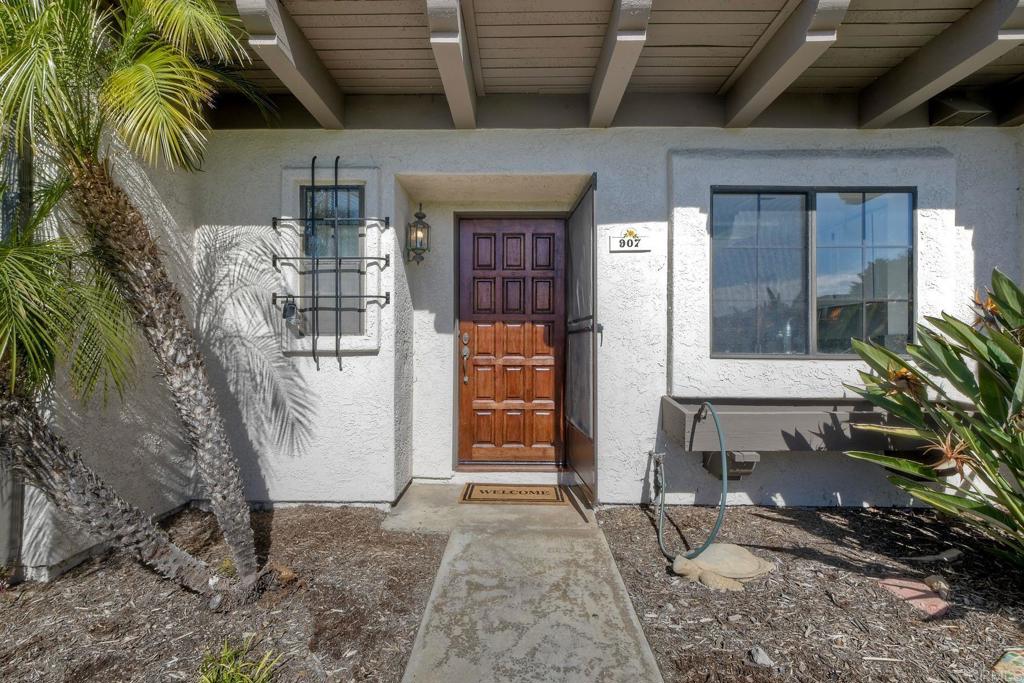 907 Hickory Court Carlsbad, CA 92011 - Photo 5 of 29