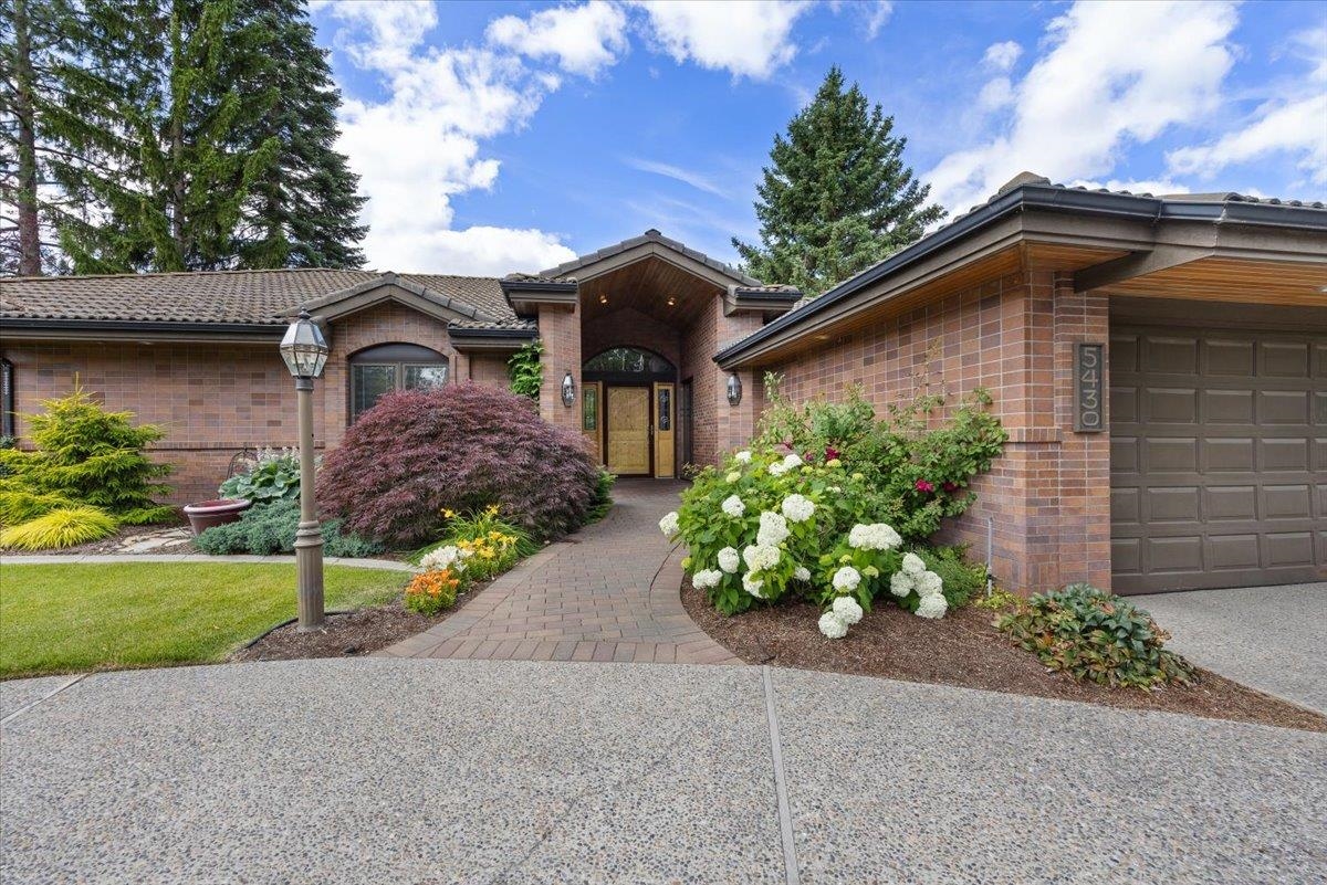 5430 South Quail Ridge Circle Spokane, WA 99223 - Photo 2 of 50