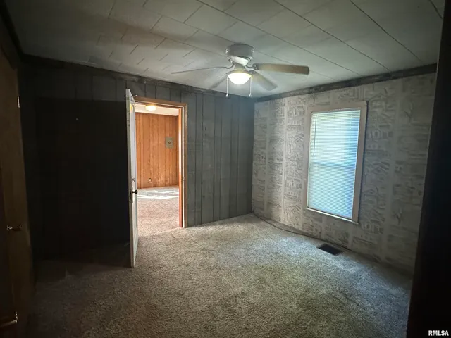 $99,000 | 338 Warren Road, Carbondale, IL 62901