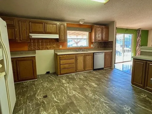$188,000 | 385 County Road 161, Streetman, TX 75859