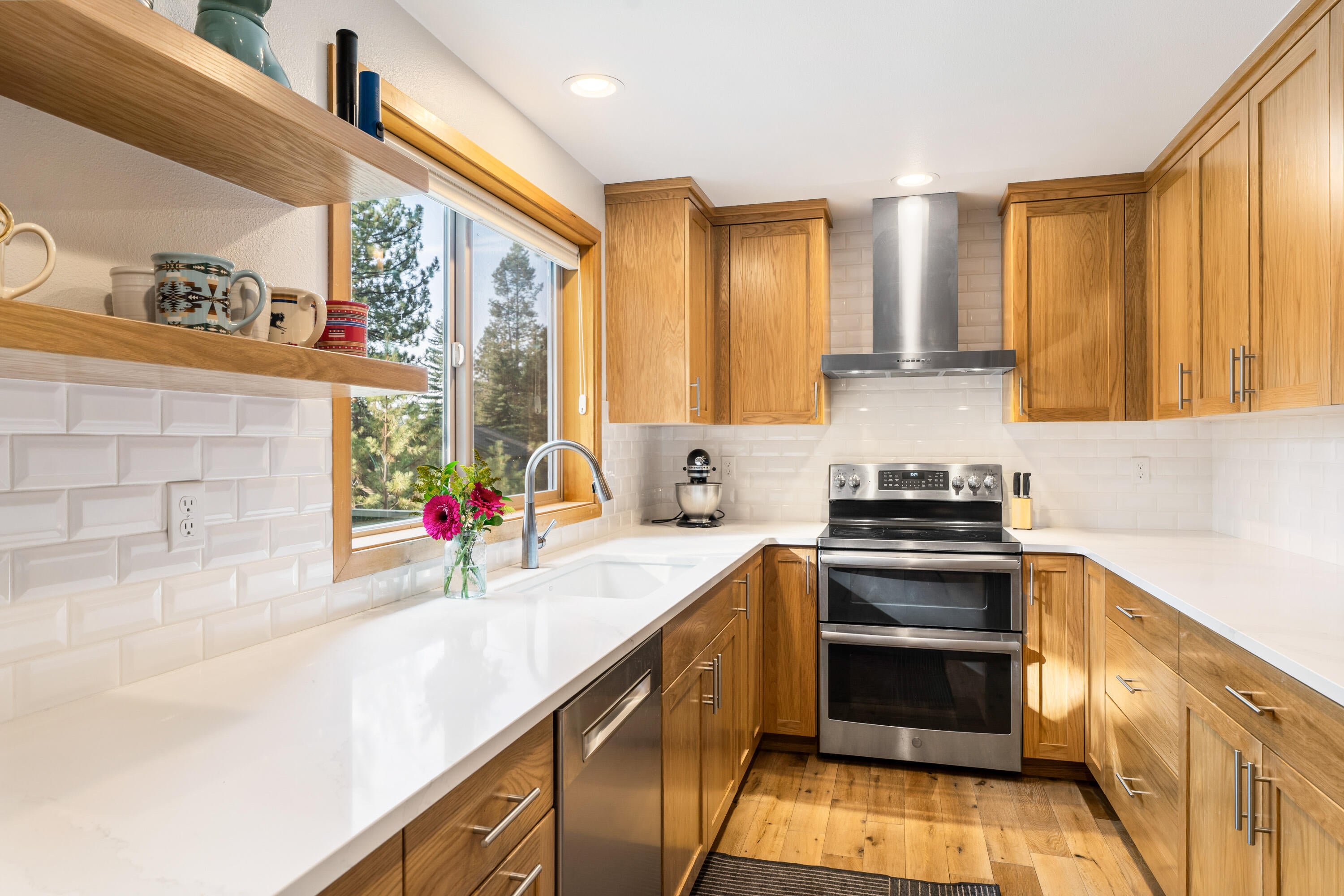17929 Rhododendron Lane, Unit 7 Sunriver, OR 97707 - Photo 12 of 37 12