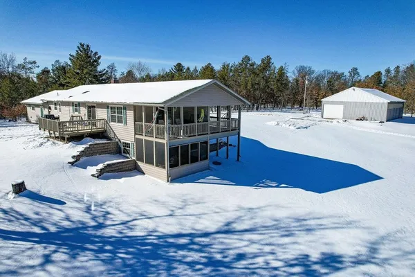 $750,000 | W4703 28th Street, Necedah, WI 54646