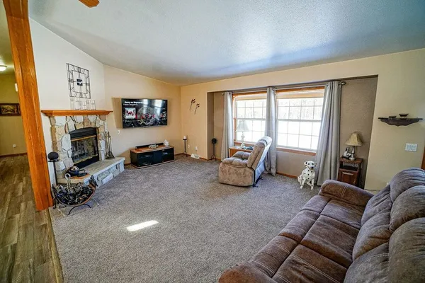 $750,000 | W4703 28th Street, Necedah, WI 54646