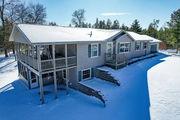 $750,000 | W4703 28th Street, Necedah, WI 54646