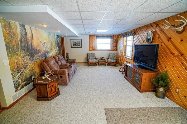 $750,000 | W4703 28th Street, Necedah, WI 54646