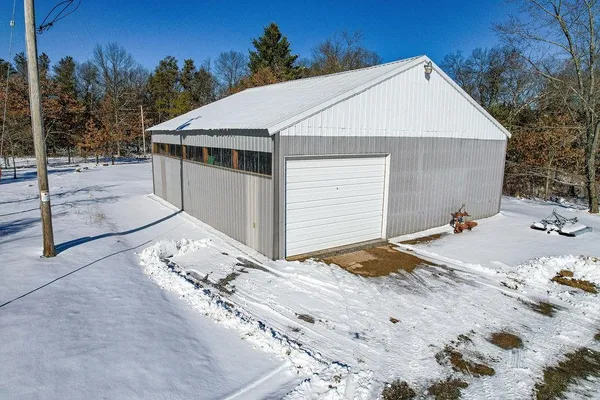 $750,000 | W4703 28th Street, Necedah, WI 54646