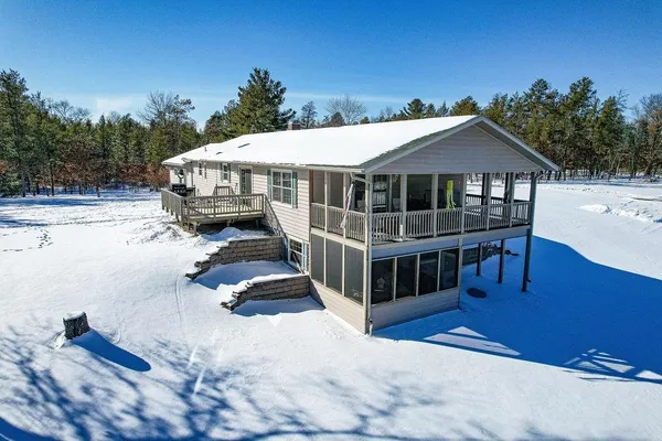 $750,000 | W4703 28th Street, Necedah, WI 54646