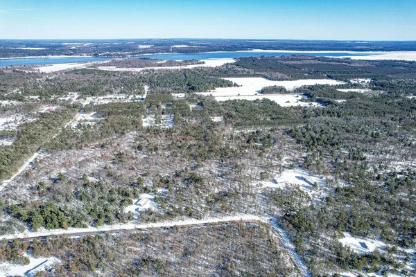 $750,000 | W4703 28th Street, Necedah, WI 54646