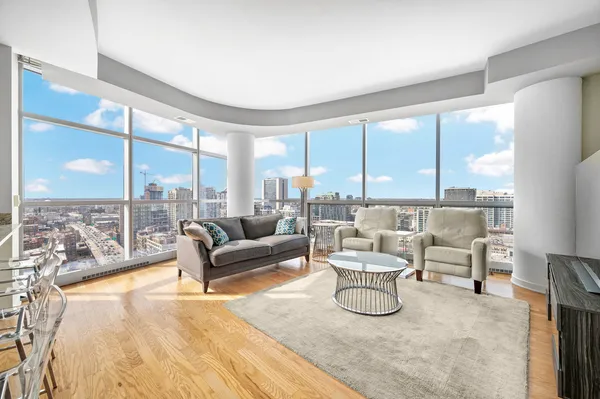 $585,000 | 303 West Ohio Street, Unit 2307, Chicago, IL 60654