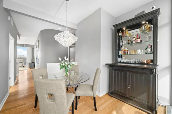 $585,000 | 303 West Ohio Street, Unit 2307, Chicago, IL 60654