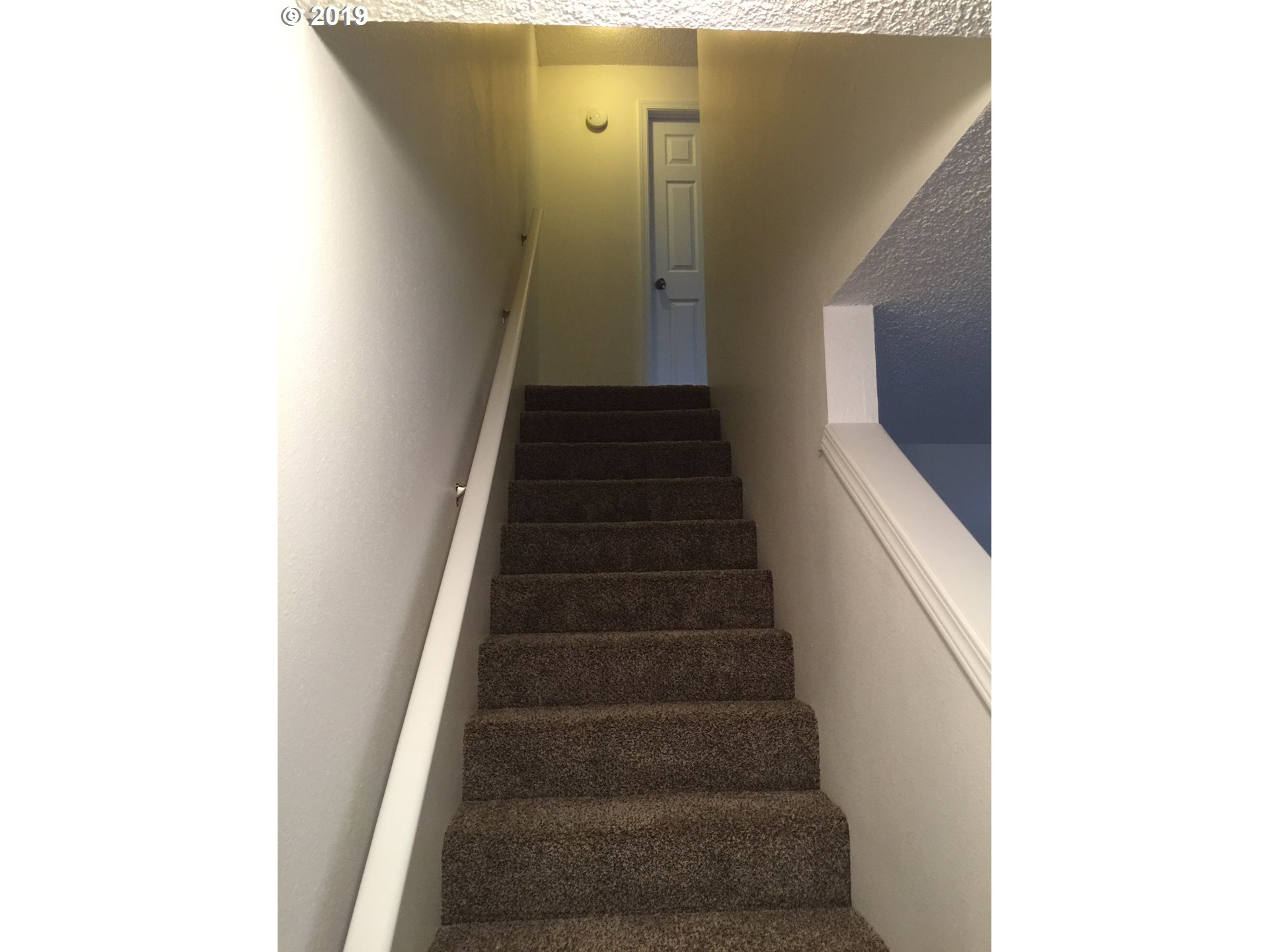 9733 Southeast Foster Road Portland, OR 97266 - Photo 9 of 16 a view of entryway