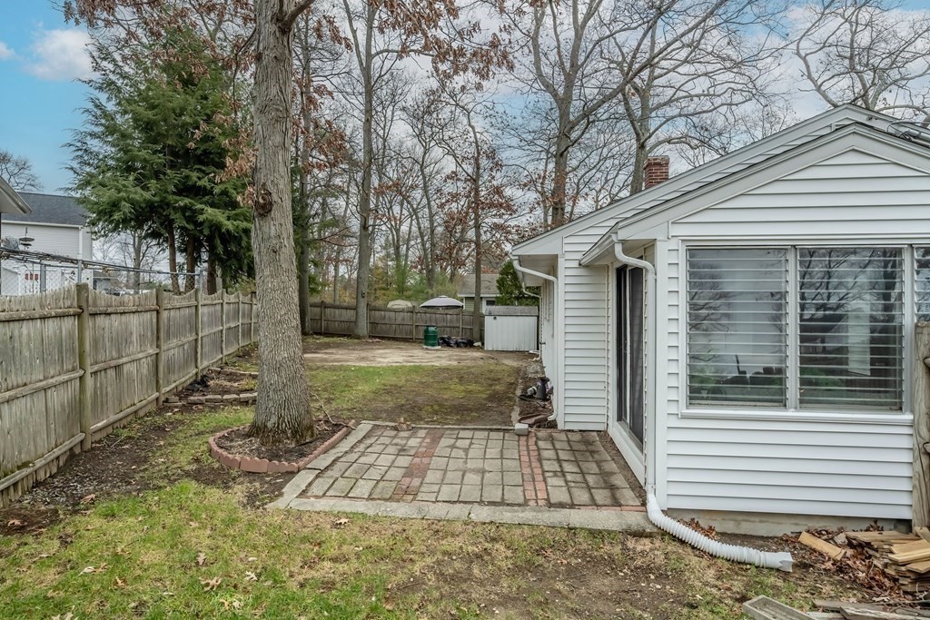 89 Chandler Road Andover, MA 01810 - Photo 20 of 22 Gallery Image 20
